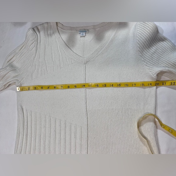 SUNDANCE Ivory ribbed V neck‎ sweater size S - Picture 11 of 12